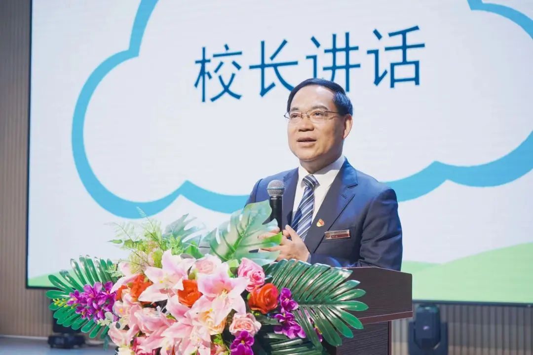 双向奔赴话成长，家校携手育未来——成都王府小学部家长开放日活动