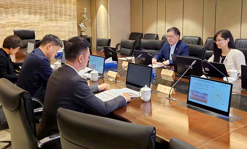 短信特邀9大平台集团领导何柏青应邀参加豫港经贸合作交流会