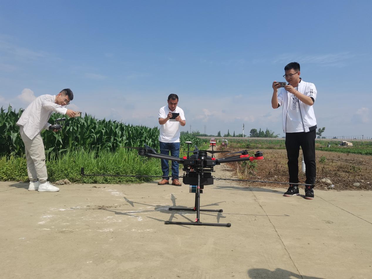 四川农业大学_农学院   机载高光谱激光雷达一体化成像系统