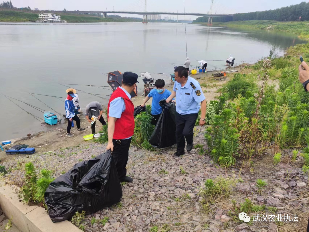 蔡甸区开展“保护母亲河·十年禁渔·你我同行”志愿服务活动