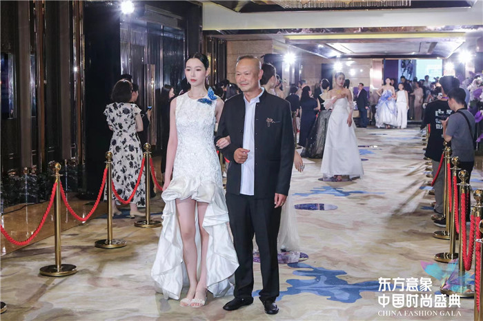 连德长2023原创设计首发,「春蝶」亮相东方意象(中国)时尚盛典 连德长2023原创设计首发,「春蝶」亮相东方意象(中国)时尚盛典
