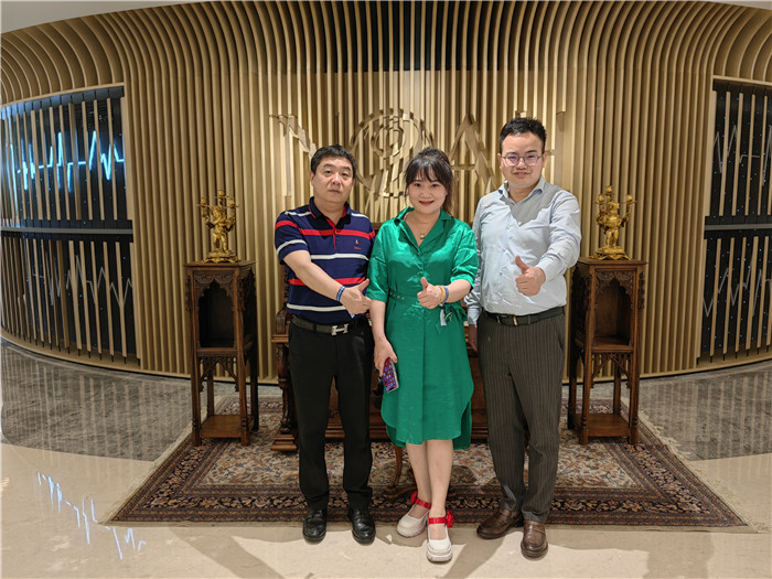 宝玉石周刊携手珠宝企业赴沪聚焦全球资产配置与出海商机 宝玉石周刊携手珠宝企业赴沪聚焦全球资产配置与出海商机