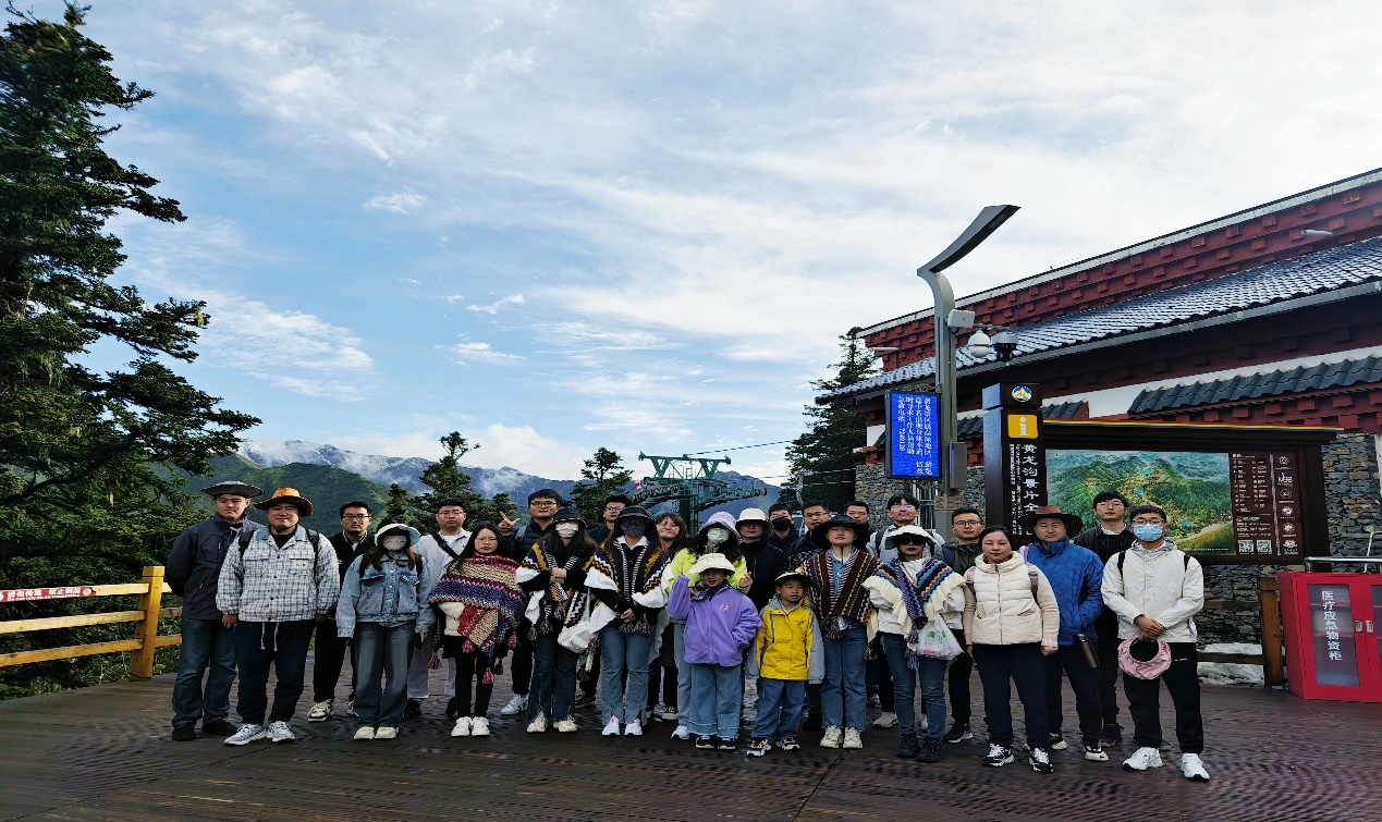 “畅游天府，蜀趣九寨”—莘纳吉2023年年度旅游