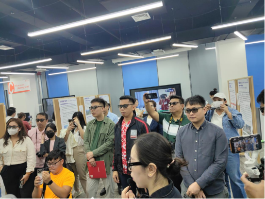 菲律宾主流媒体记者团探访讯飞幻境,感叹中国科技实力令人侧目 菲律宾主流媒体记者团探访讯飞幻境,感叹中国科技实力令人侧目
