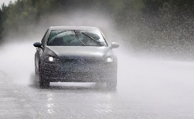 雨天安全行車注意事項