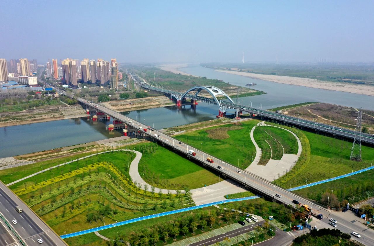 以绿为底，不负期许——新时代长江经济带高质量发展的武汉实践