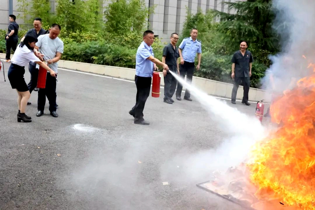 万州分中心为城口法院开展消防安全宣传及实战演练活动