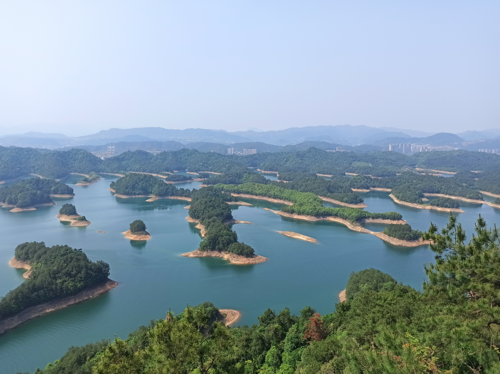 Dive sites: Qiandao Lake / Xin'anjiang Reservoir