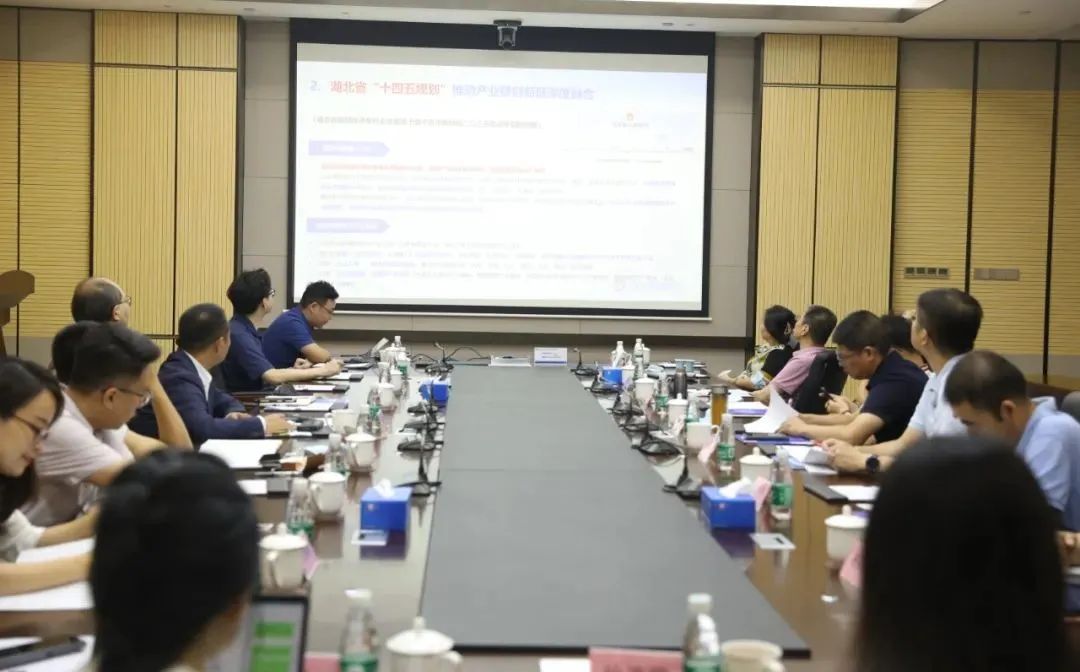 深圳华强与湖北省客运集团联手打造武汉电子商品国际交易暨科创中心
