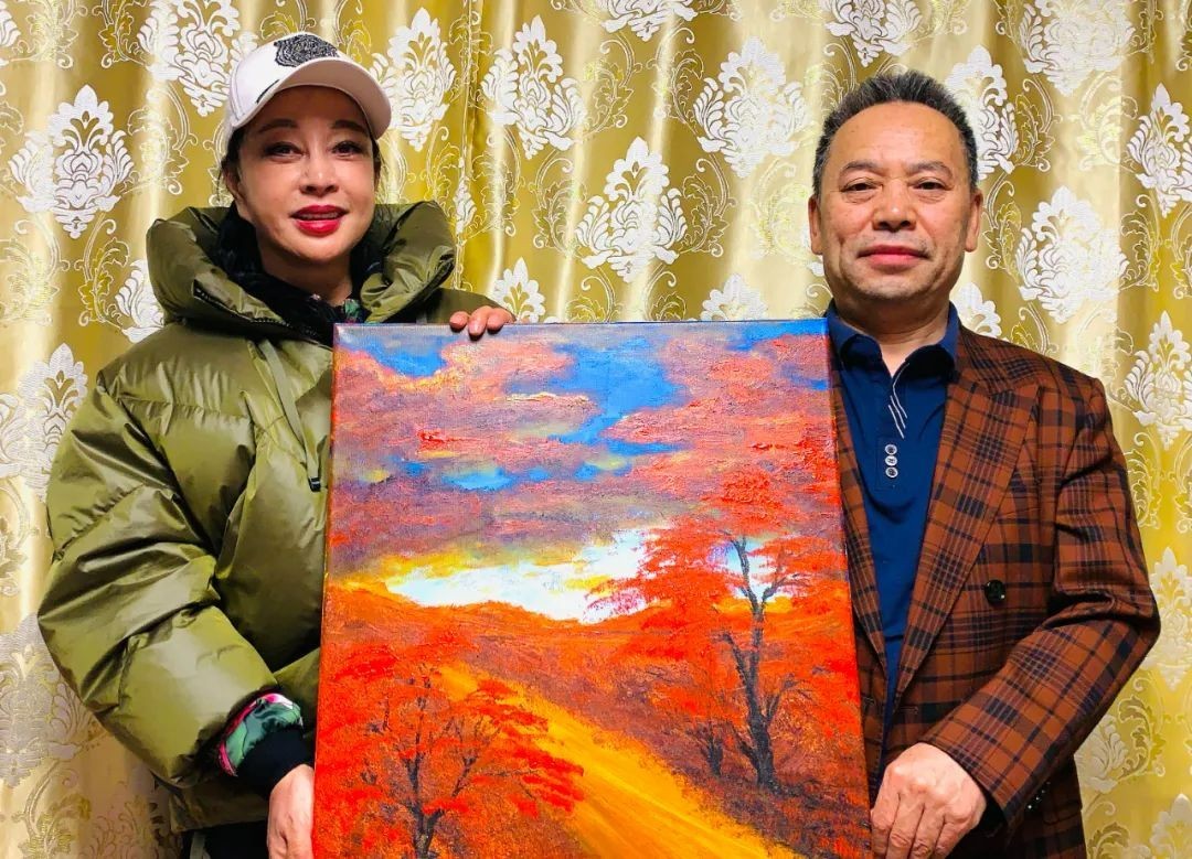 刘晓庆问安奇帮：你可以教我画画吗？