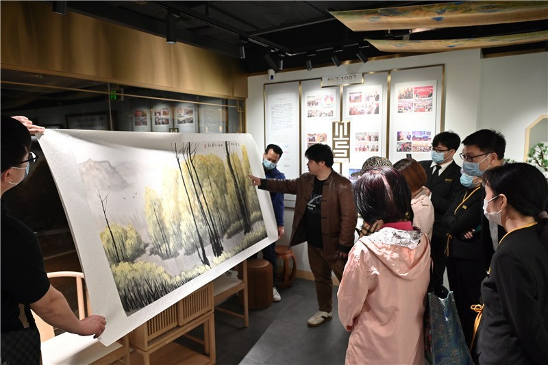 “中华炫墨第一人· 鲁玉大红袍全国首发精品展”在广天荟珍阁成功举办！