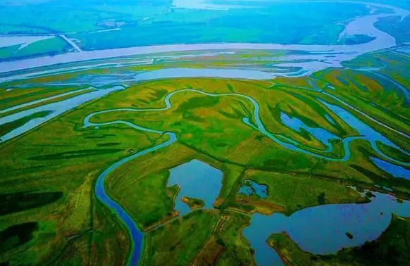 人民日报关注湖北：绘就水清岸绿的生态画卷