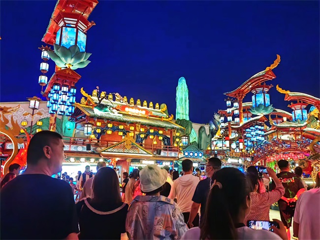 Qingdao Mingyue · Shanhaijian Never Nights City Amusement Park Projection Show Choose to Use Wincomn