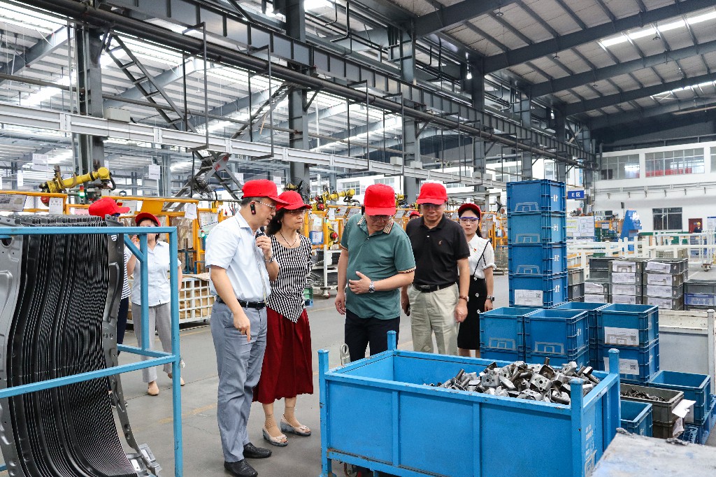 中国模具工业协会专家团莅临晓光模具调研指导工作
