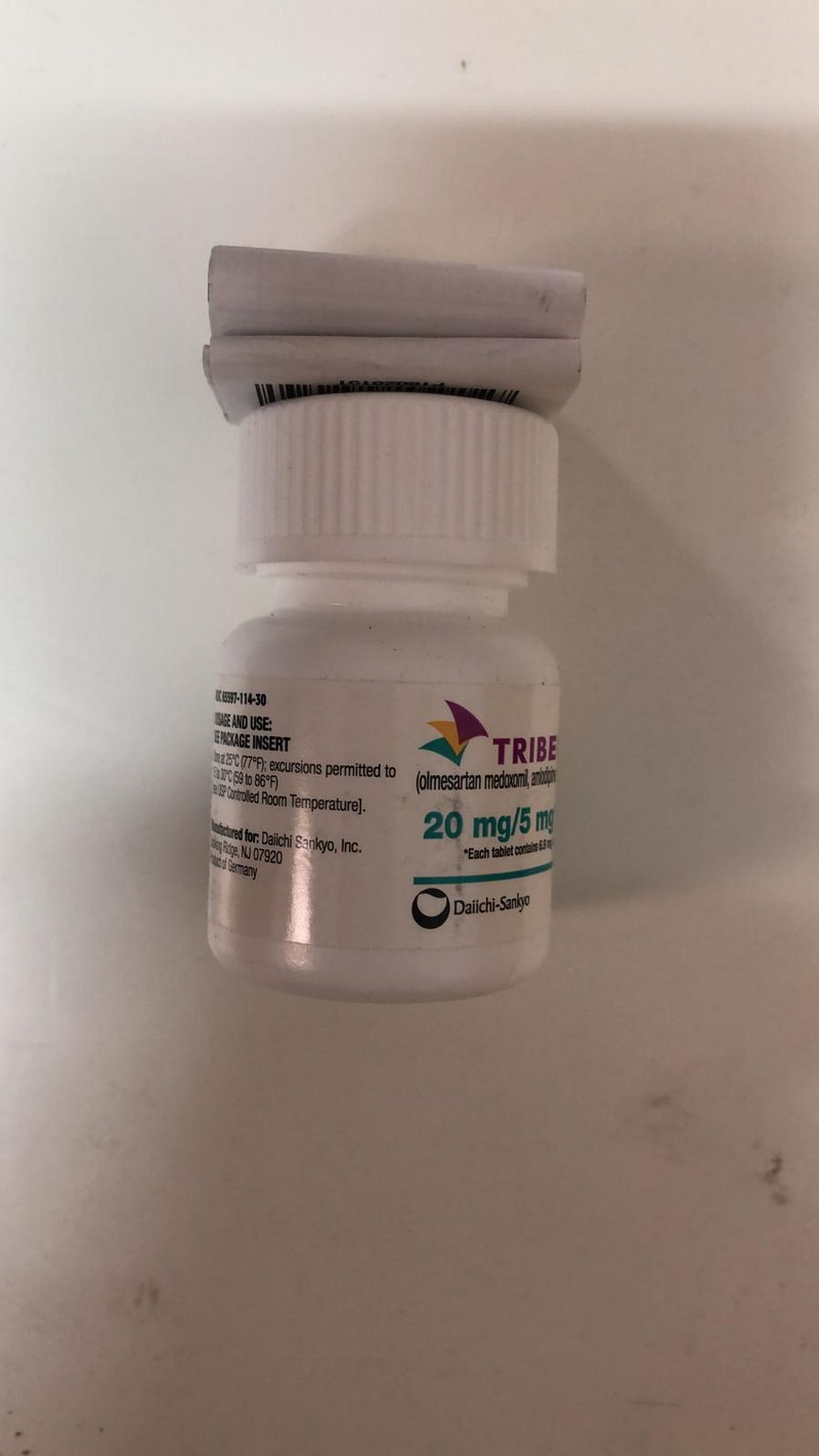 奥美沙坦酯氨氯地平氢氯噻嗪片/Olmesartan Medoxomil and Amlodipine and Hydrochlorothiazide Tablets/Tribenzor （参比制剂）