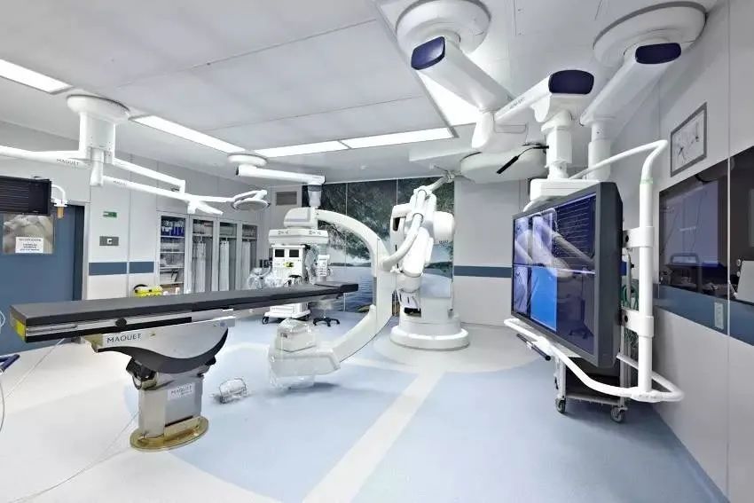 被誉为手术室“航空母舰”的复合手术室如何打通科室壁垒