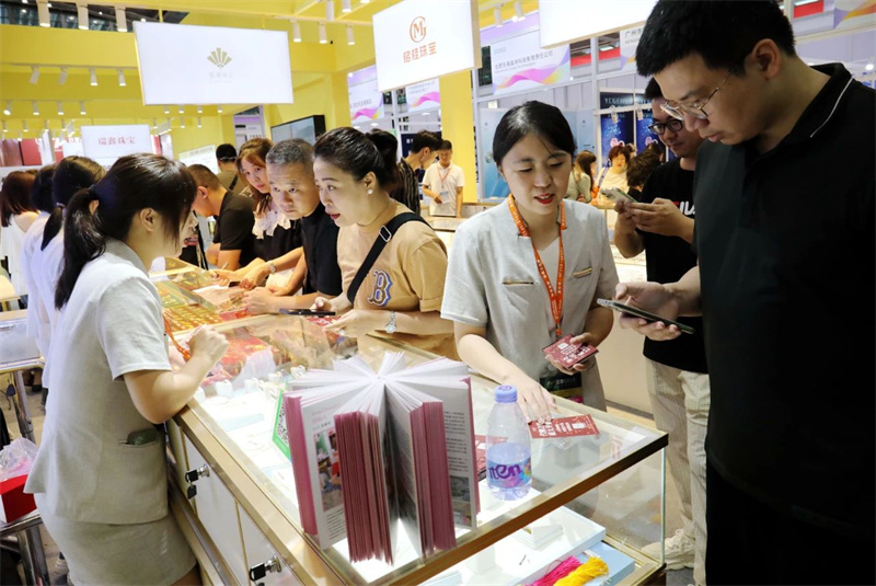 广西黄金珠宝产业园第三次亮相深圳国际珠宝展