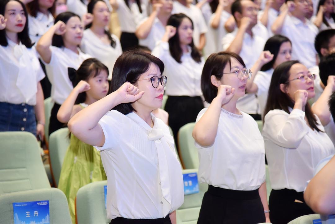 学高为师 身正为范 | 教师节，新川交出“强国有我”答卷