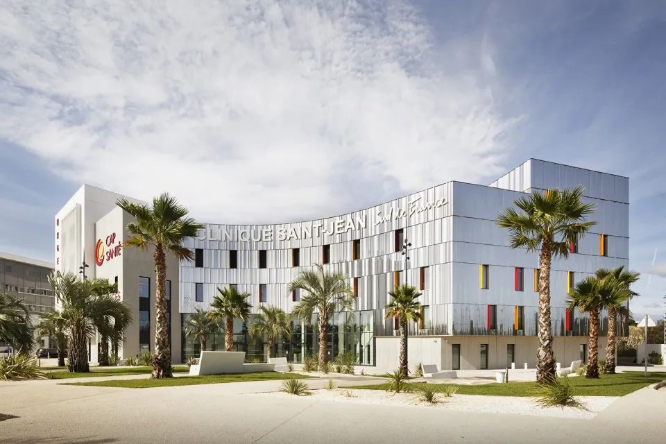 法国 Clinique Saint Jean 圣约翰医院|弧形的X结构主体结构设计
