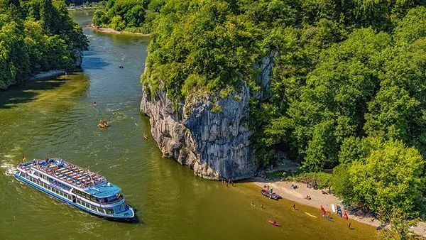 假日旅游经济再度来临，你准备好了吗？