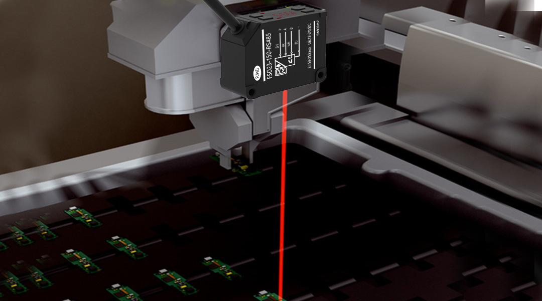 High-precision laser displacement sensor for non-contact measurement at the micron level