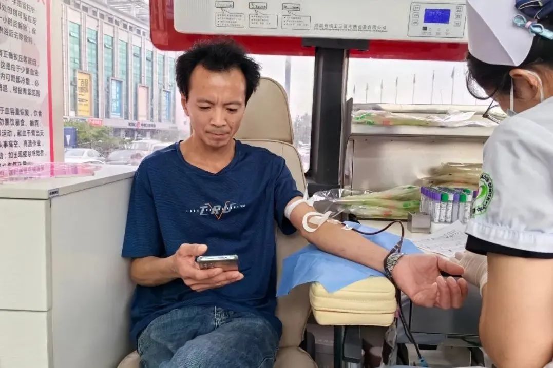 集团济南金田市场携手章丘区红十字会联合开展无偿献血活动