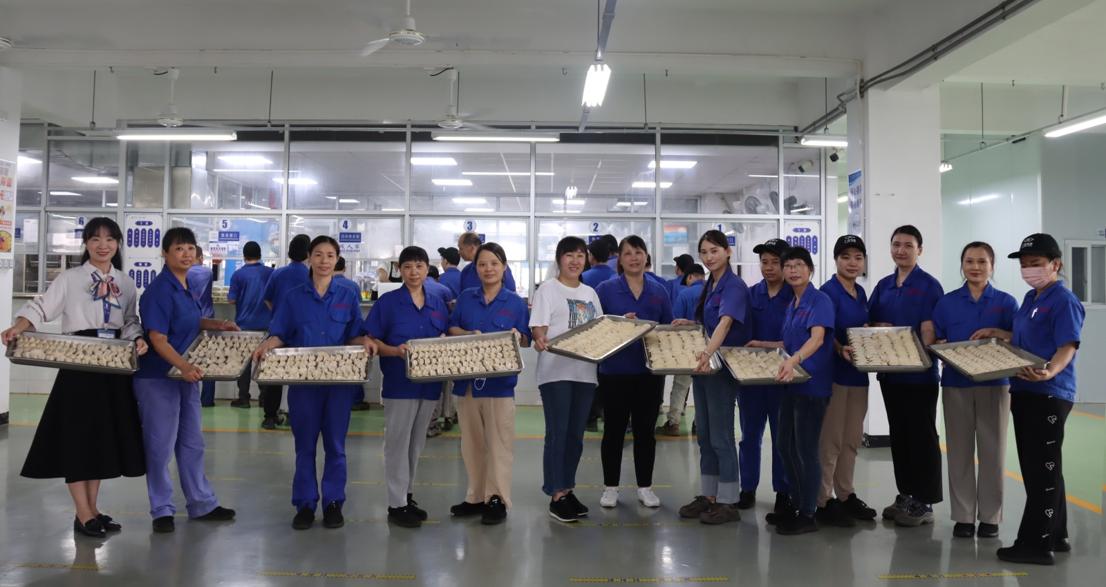 情系佳节 饺香暖心|广州电缆工会组织开展包饺子活动