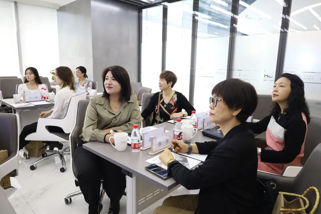 提振发展信心 凝聚奋进合力 | 普陀区社会组织新联会参访博和汉商举行“星讲坛”