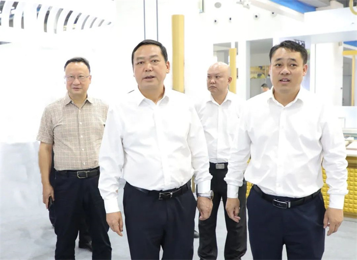 彭代元主持召开2023中国广西贺州•珠宝创新创意大会暨首届贺州黄金珠宝展现场工作推进会 彭代元主持召开2023中国广西贺州•珠宝创新创意大会暨首届贺州黄金珠宝展现场工作推进会