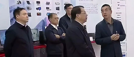 上海市委副书记、市长龚正一行调研上海兆芯公司
