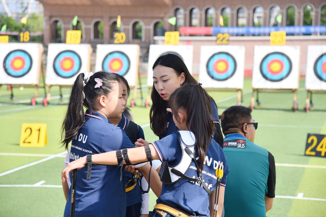 四川省中小学生射箭比赛落幕 我校获9项团体奖！