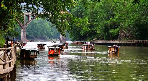 八天大假 两场婚宴 一次自驾四千多公里的长途旅行