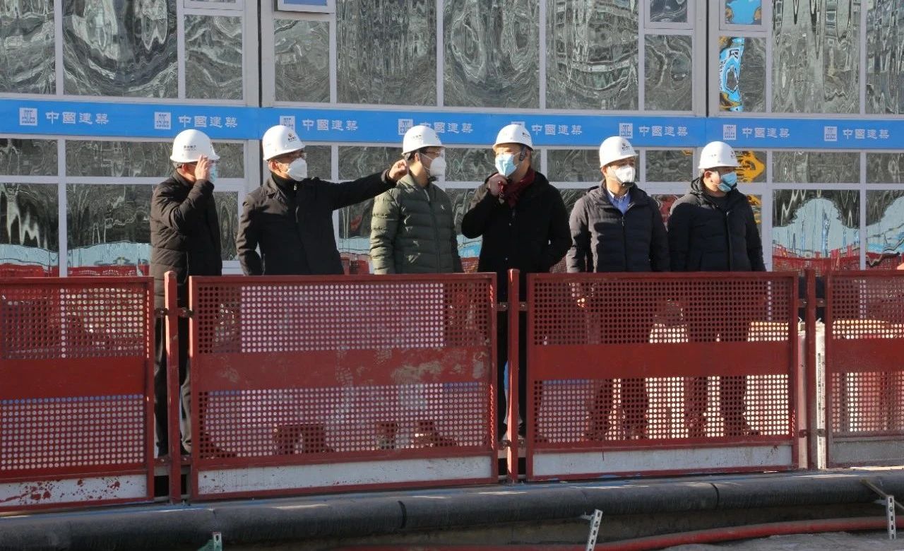 春节前夕，德达集团领导班子成员走访慰问一线职工