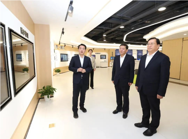 育新造新 青创未来 | 湖北省委副书记、省长王忠林为湖北青创园(光谷)示范园揭牌 育新造新 青创未来 | 湖北省委副书记、省长王忠林为湖北青创园(光谷)示范园揭牌