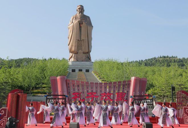 中國國家話劇院院長田沁鑫、演員孫紅雷：用原創(chuàng)戲劇講好“孔子故事”