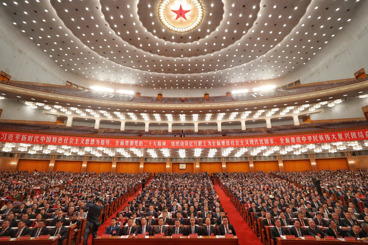 中国工会十八大开幕，桂林南药工会主席赴盛会