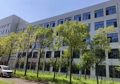江汉大学中央空调项目