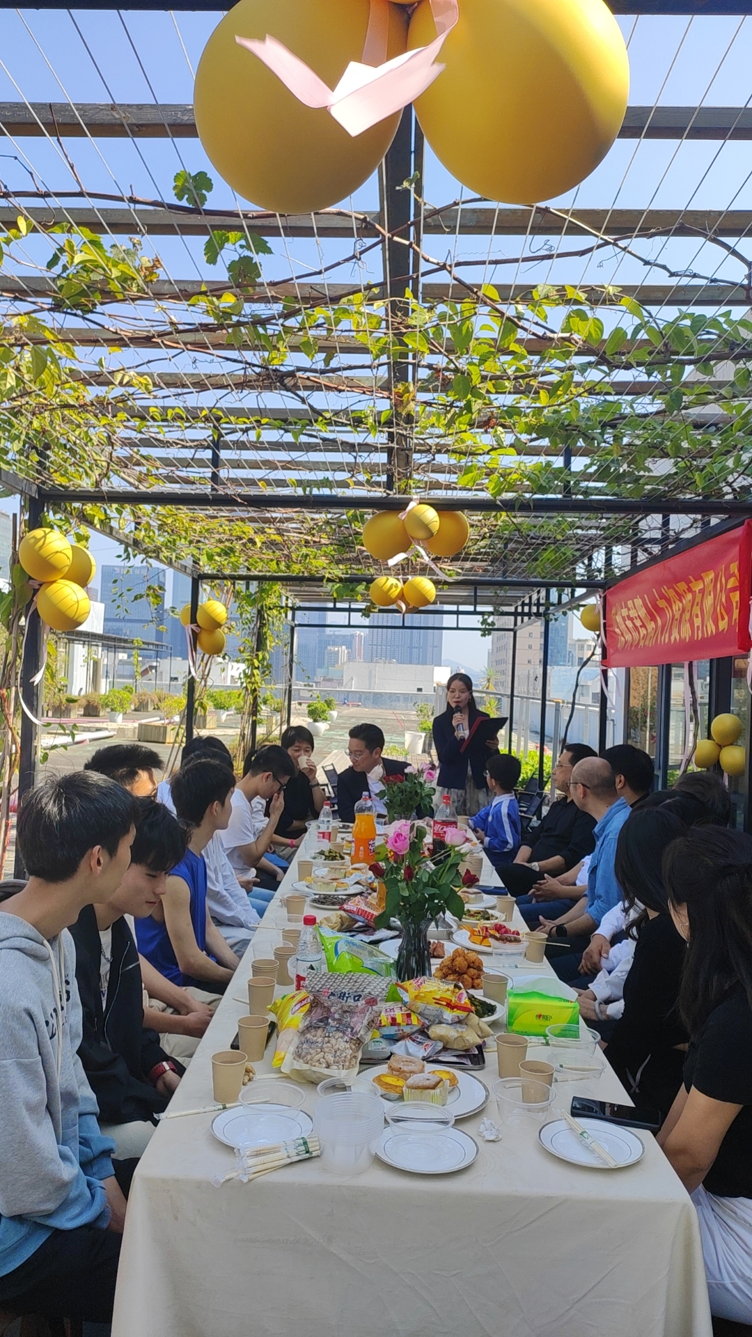 君鹏开展员工团建活动,温情关怀助力公司良好氛围 君鹏开展员工团建活动,温情关怀助力公司良好氛围