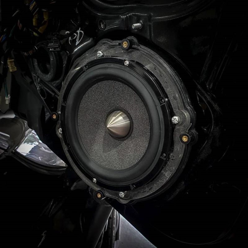 速度与音乐的狂欢！迈凯伦720S超跑音响系统升级德国BRAX和HELIX
