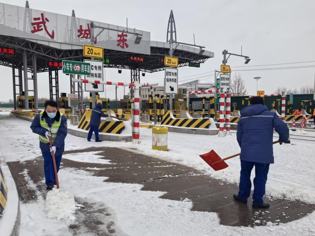 聞雪而動！德達集團迅速開展清雪保暢行動