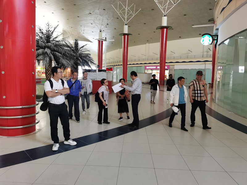 中国商务考察团访问“沙特龙城”