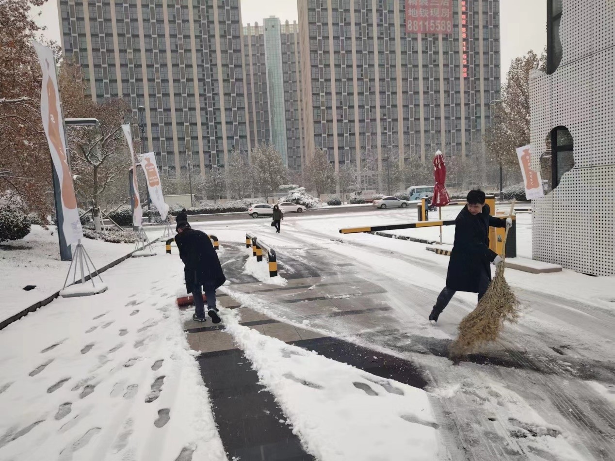 抗击风雪,护卫安全,中京卫保安在行动