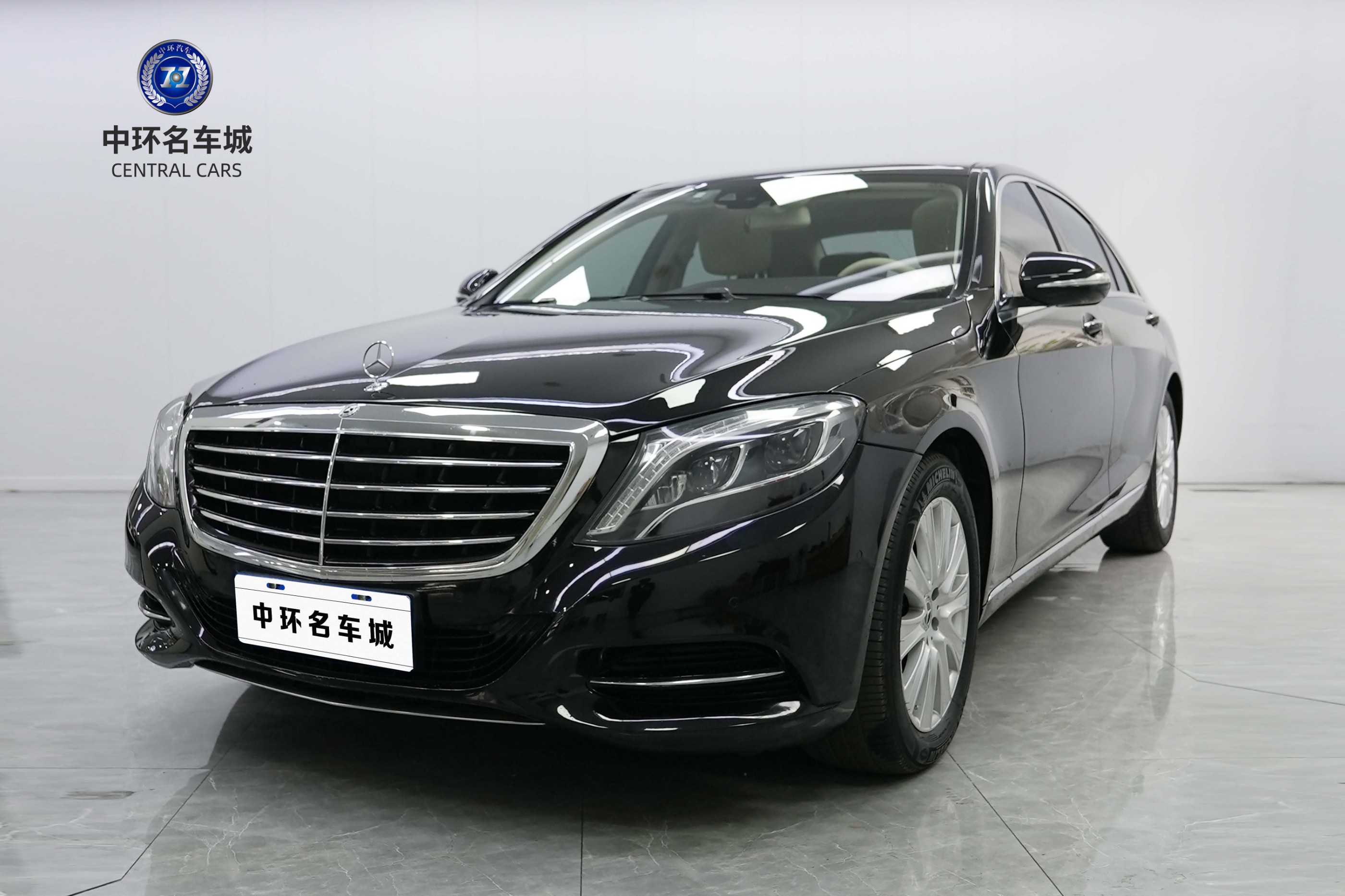 奔驰S320L商务版