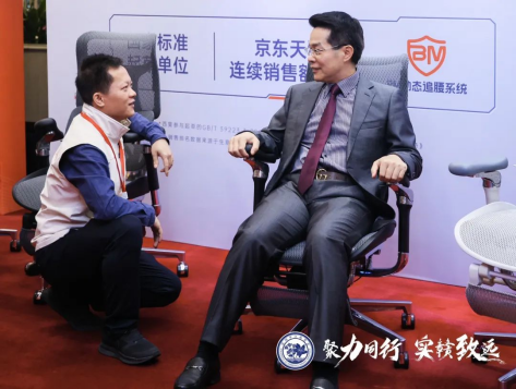 西昊智能家具董事长罗慧平上榜“江西在深十大杰出青年”,彰显先锋力量! 西昊智能家具董事长罗慧平上榜“江西在深十大杰出青年”,彰显先锋力量!