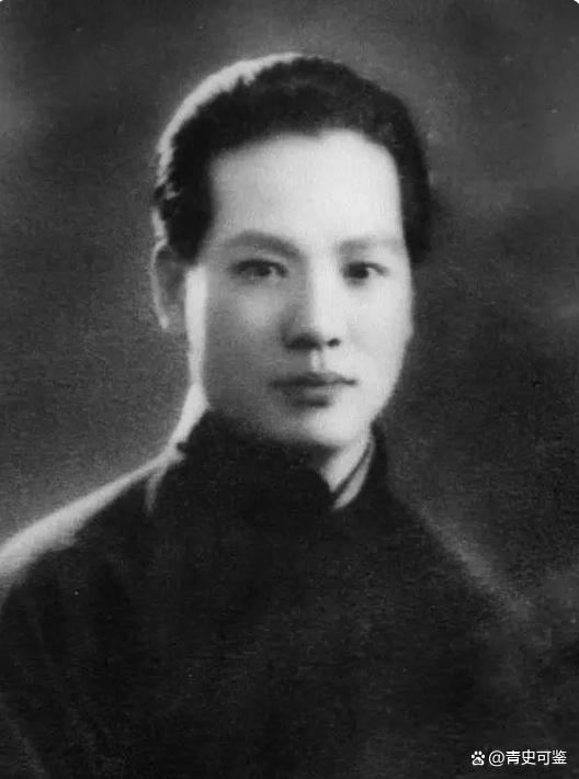 他参与领导了我党发动的四次起义，脱党后进入军统，在香港去世