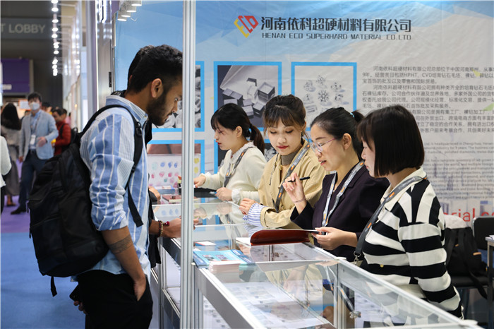 第10届香港国际钻石、宝石及珍珠展今天亚博馆揭幕