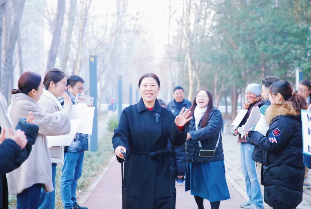 如果写开学，就不能只写开学