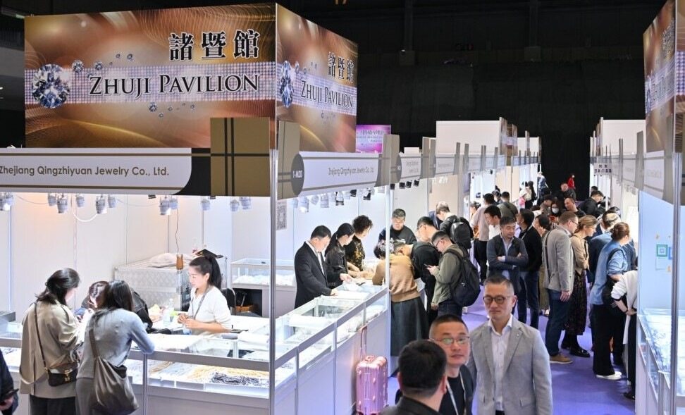 香港国际珠宝双展已圆满结束，超六成展商对珠宝市场未来整体销售上升有信心。