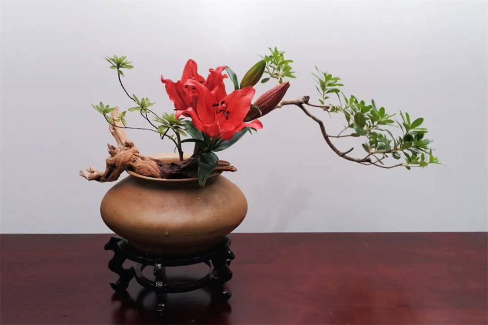 【采薇专栏】40年传承推广，她让中国插花有了“徽派”