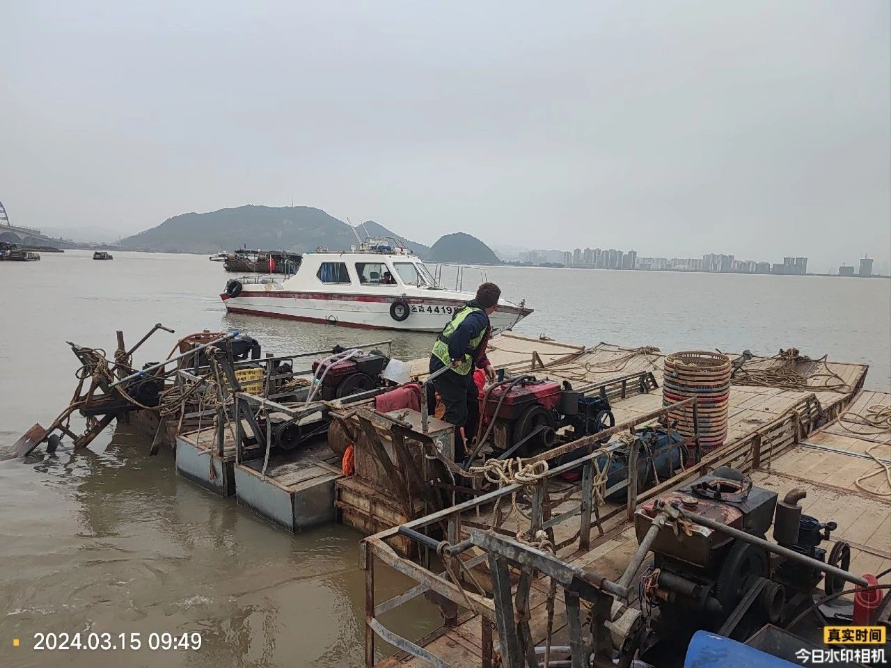 广东珠海：多部门联合执法，清理“三无”船舶96艘